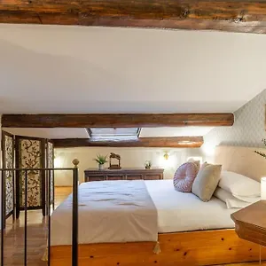 Santarosa Five Senses Apartment