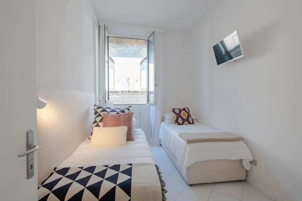 Belledonne Apartment-Hosted By Sweetstay Florencia 0*,  Italia
